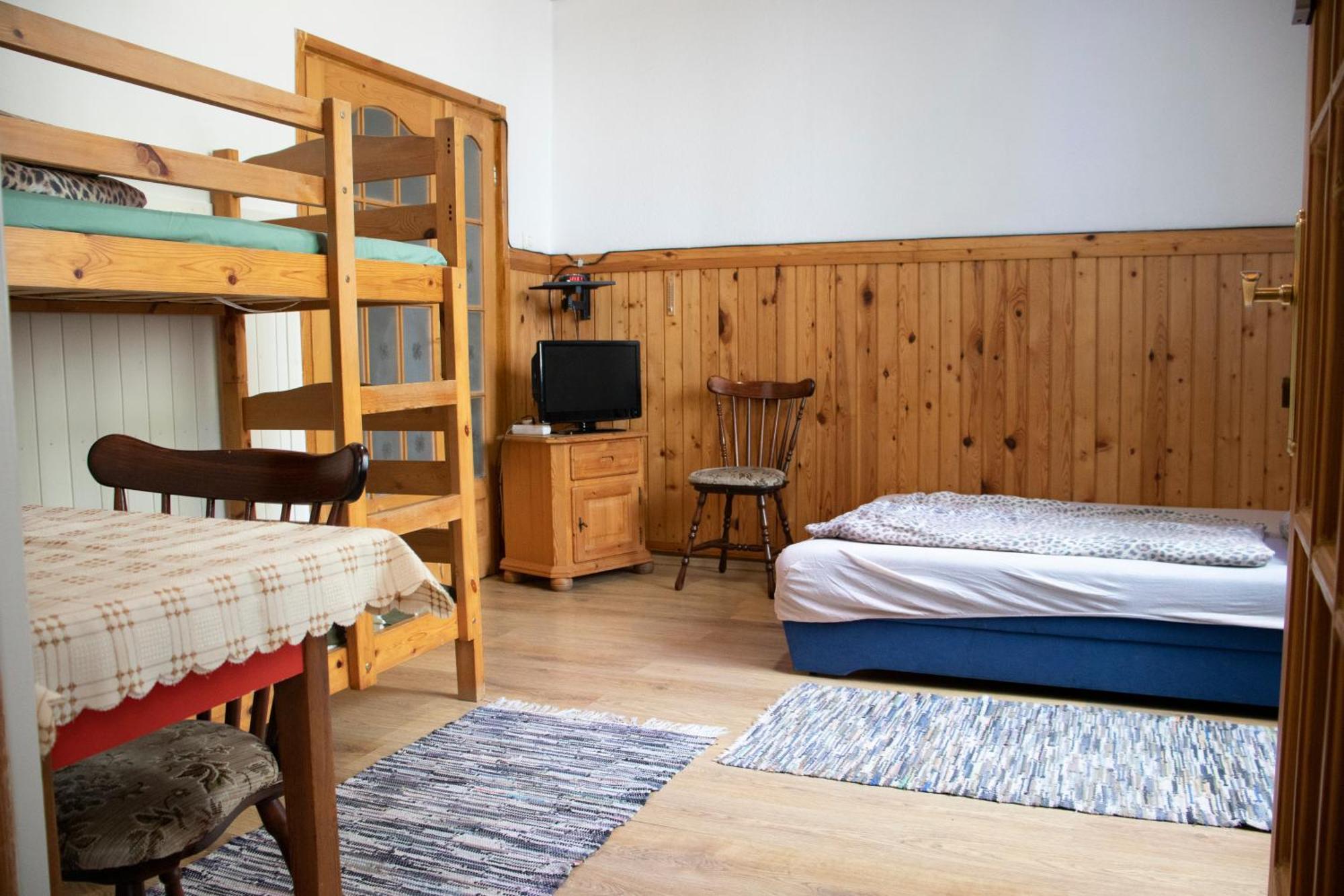 Cívis Debrecen Hostel Buitenkant foto